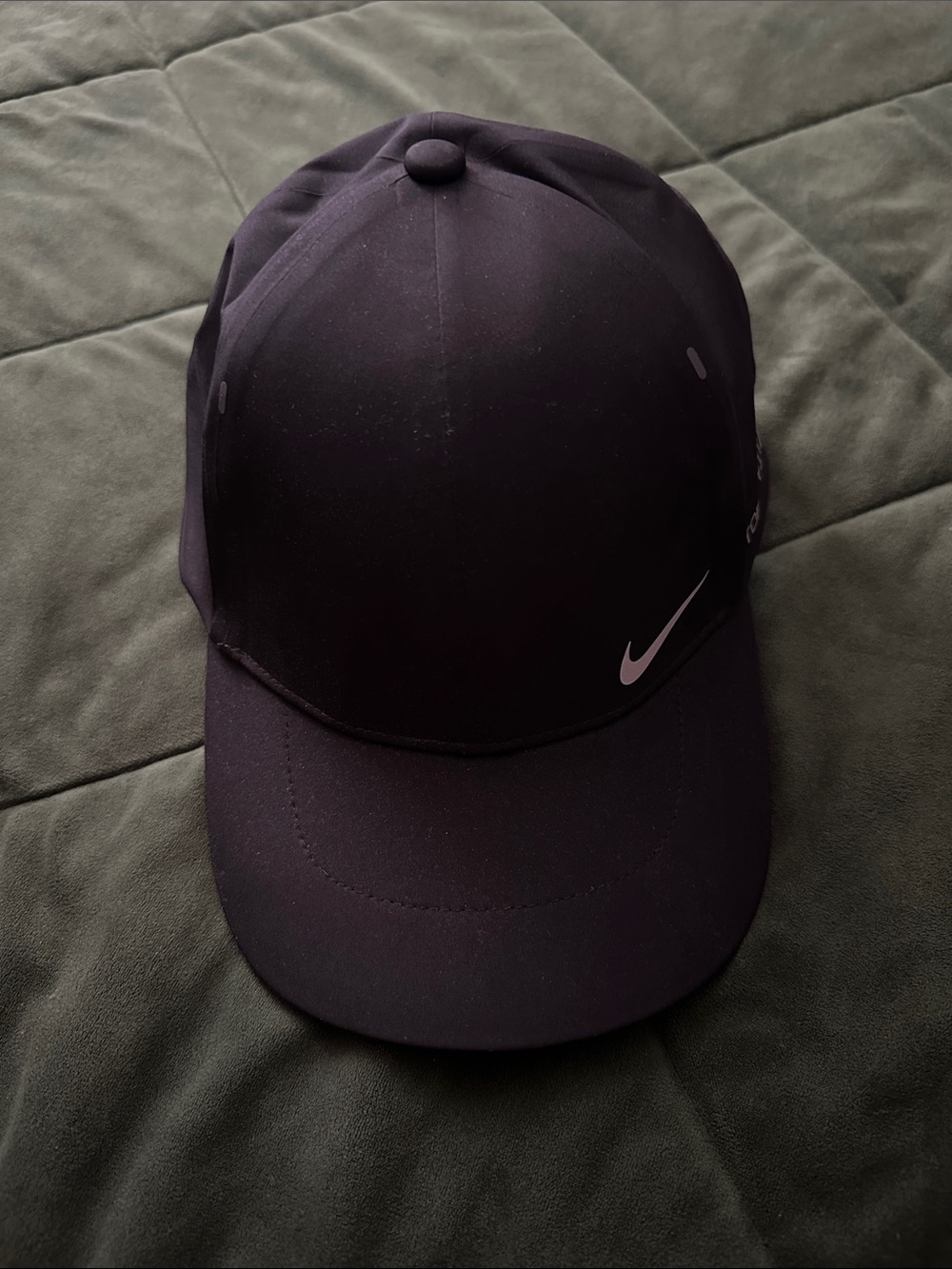 Nike NWT Men’s Black Golf Hat